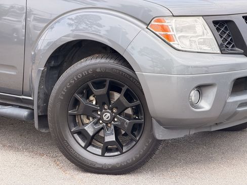 Used 2020 Nissan Frontier SV w/ Midnight Edition Floor Mats RWD image 3