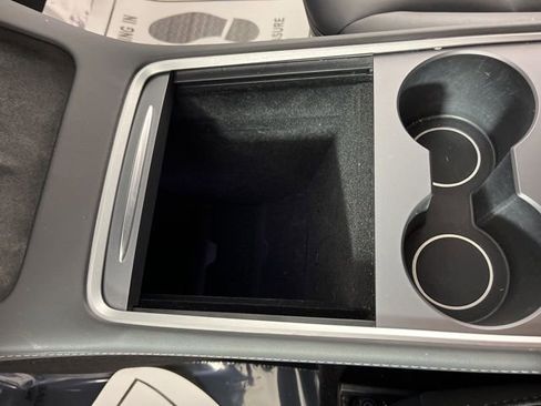 Used 2024 Tesla Model Y Long Range image 26