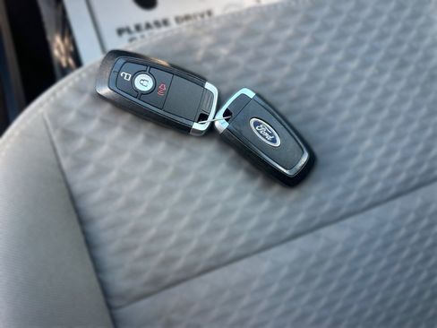 Used 2022 Ford Escape SE FWD image 33