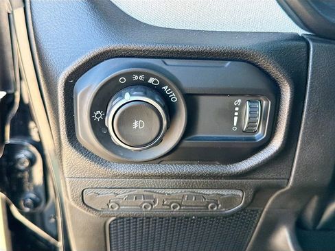 Used 2024 Jeep Wrangler Sport S image 26