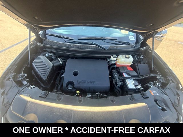 Used 2021 Chevrolet Traverse LT FWD image 11
