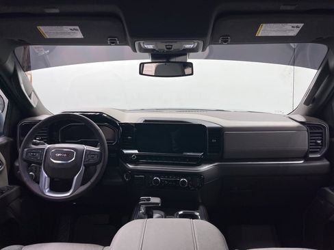 Used 2025 GMC Sierra 1500 SLT w/ SLT Premium Plus Package image 8