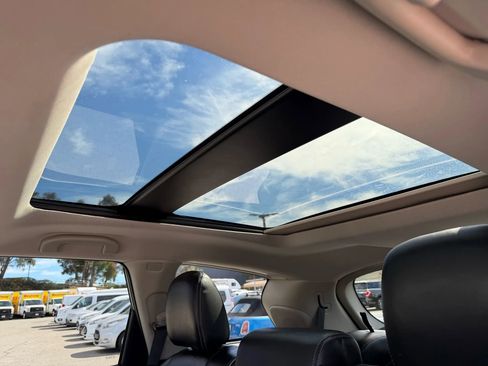 Used 2019 INFINITI QX60 Luxe w/ Sensory Package image 17