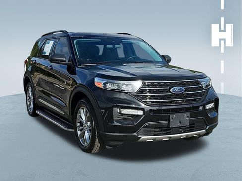 Used 2021 Ford Explorer XLT w/ Equipment Group 202A image 1