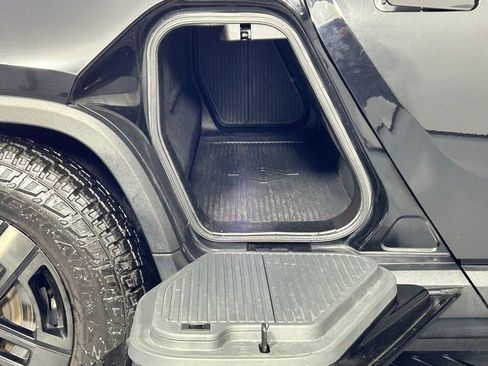 Used 2022 Rivian R1T Adventure image 14