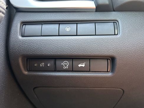 Used 2026 Nissan Rogue SV FWD image 31