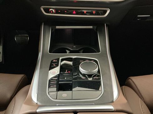 Used 2024 BMW X5 sDrive40i w/ M Sport Package RWD image 13