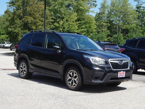 Used 2019 Subaru Forester Premium AWD/4WD image 3