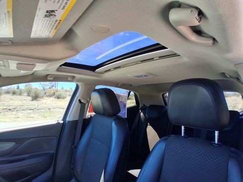 Used 2019 Buick Encore Preferred image 10