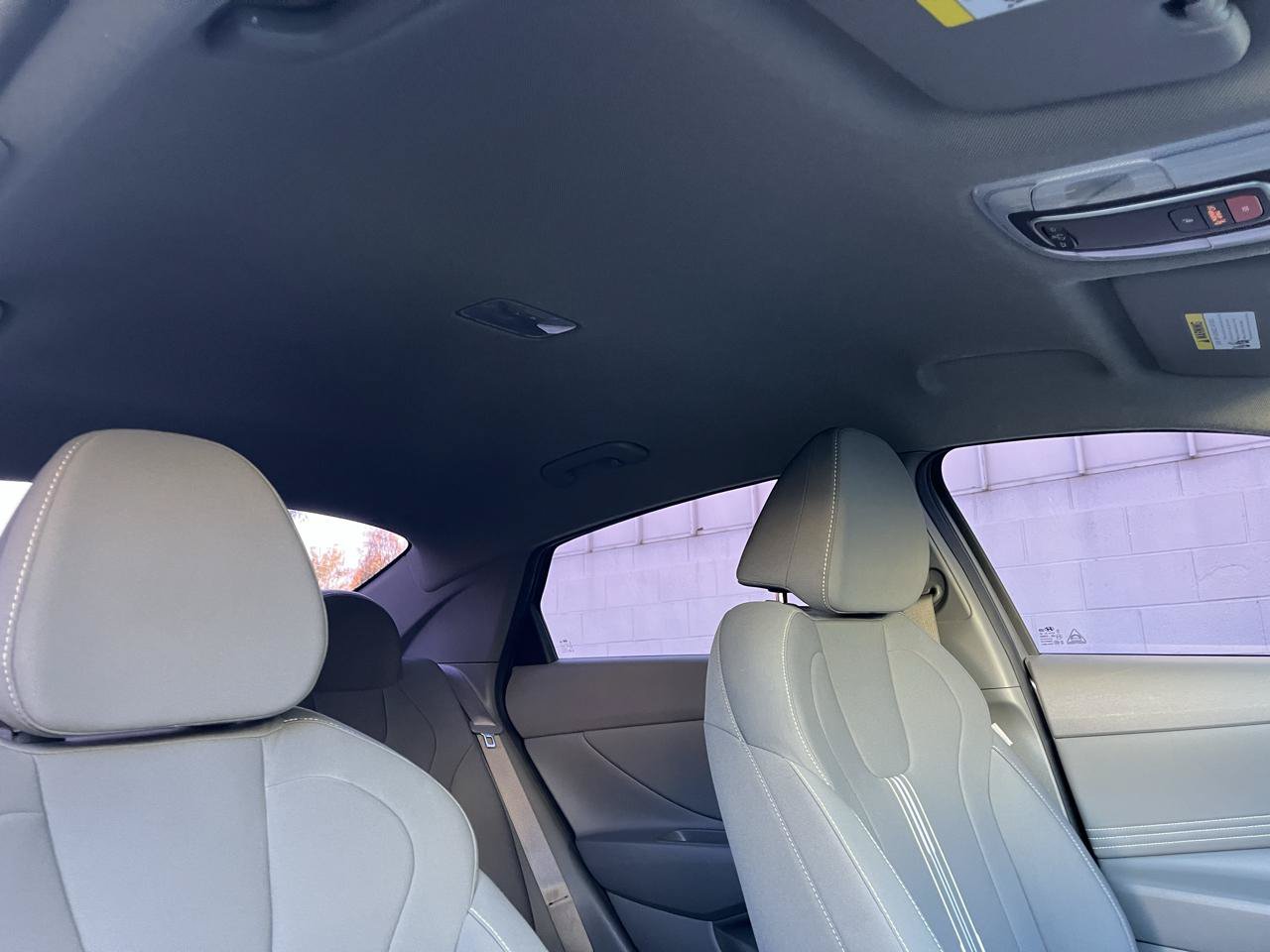 Used 2023 Hyundai Elantra SEL w/ Convenience Package FWD image 6