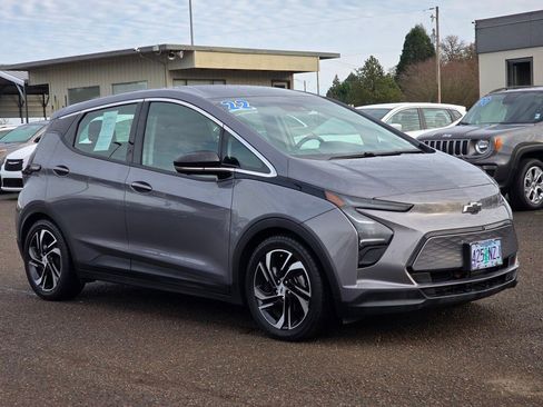 Used 2022 Chevrolet Bolt LT w/ Infotainment Package image 28
