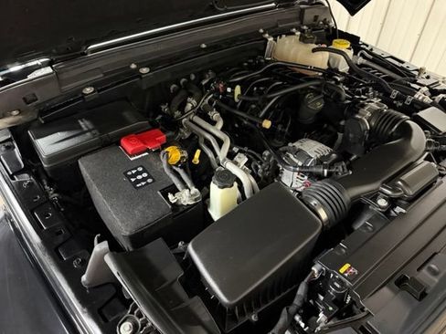 Used 2022 Jeep Gladiator Sport AWD/4WD image 40