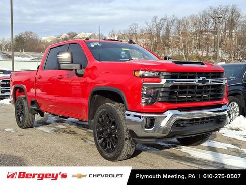 Certified 2025 Chevrolet Silverado 2500 LT w/ Leather Package image 2