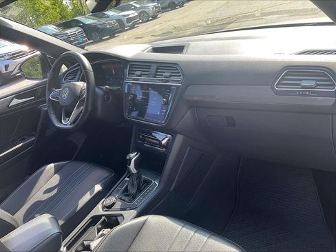 Used 2023 Volkswagen Tiguan SE R-Line AWD/4WD image 14