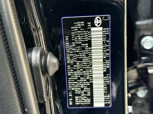 Used 2025 Toyota Corolla SE w/ Convenience Package image 28