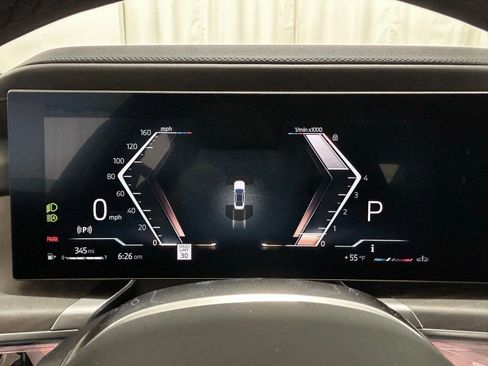 Used 2025 BMW 760i xDrive w/ Executive Package image 14