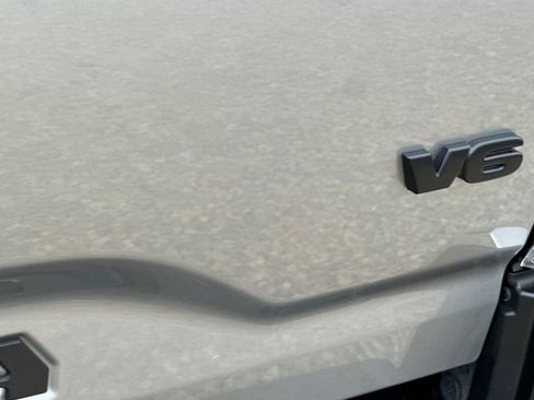 Used 2023 Toyota Tacoma TRD Off-Road image 17