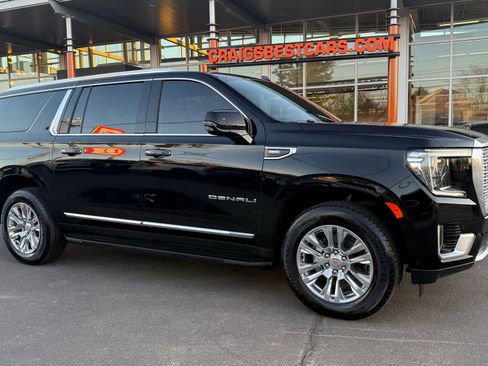 Used 2024 GMC Yukon XL Denali w/ Advanced Technology Package image 1