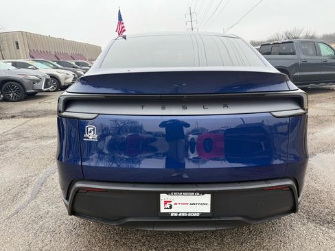 Used 2026 Tesla Model Y Long Range image 4