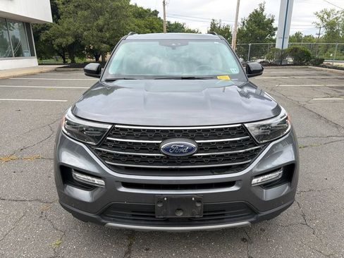 Used 2023 Ford Explorer XLT w/ Equipment Group 202A AWD/4WD image 3