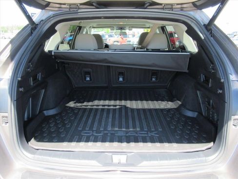 Used 2021 Subaru Outback Premium AWD/4WD image 30
