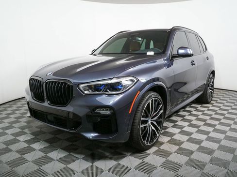 Used 2021 BMW X5 sDrive40i w/ M Sport Package image 1