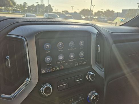 Used 2021 GMC Sierra 1500 SLT RWD image 3