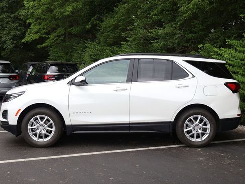 Used 2023 Chevrolet Equinox LT AWD/4WD image 4