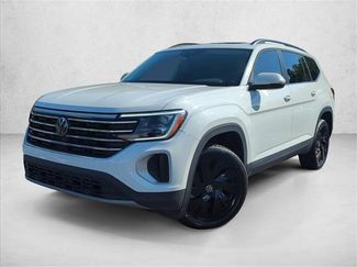 Used 2024 Volkswagen Atlas SE w/ Panoramic Sunroof Package FWD video 1
