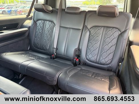 Used 2024 Jeep Grand Wagoneer L Series III AWD/4WD image 18
