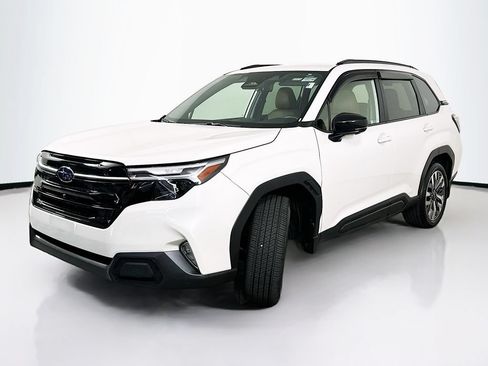 Used 2025 Subaru Forester Touring w/ Popular Package - Touring AWD/4WD image 1