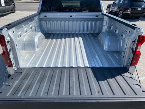 Used 2022 Chevrolet Silverado 1500 LT image 16