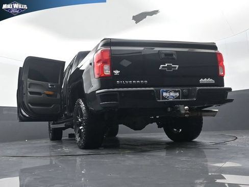 Used 2018 Chevrolet Silverado 1500 High Country AWD/4WD image 30