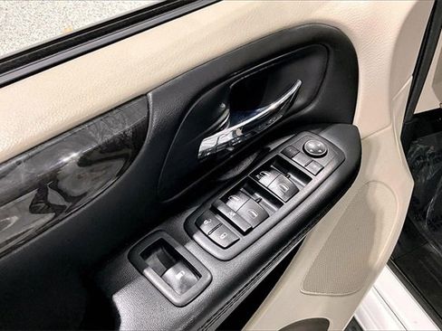 Used 2017 Dodge Grand Caravan SE w/ Power Window Group image 37