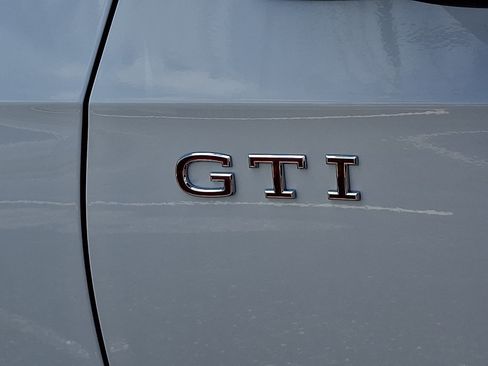 New 2026 Volkswagen GTI SE FWD image 20