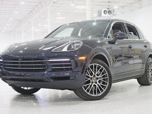 Used 2023 Porsche Cayenne AWD/4WD image 6