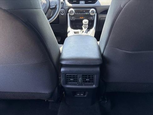 Certified 2025 Toyota RAV4 XLE FWD image 18
