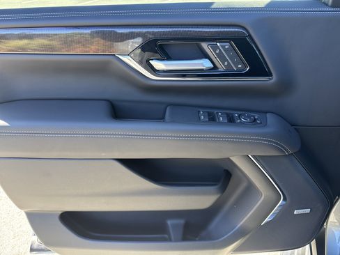 New 2026 GMC Yukon Elevation image 14