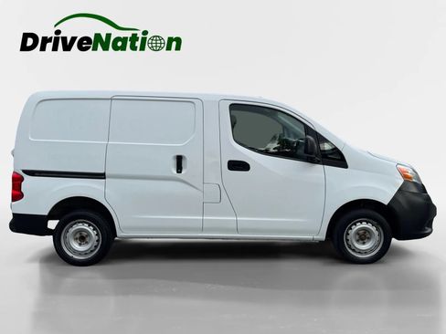 Used 2015 Nissan NV200 SV FWD image 4