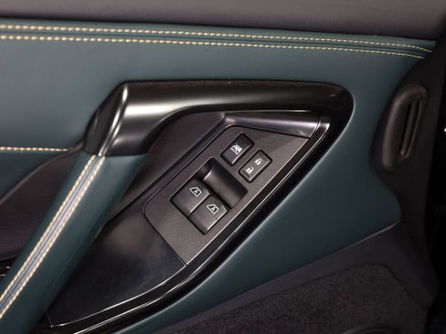 Used 2021 Nissan GT-R Premium AWD/4WD image 28