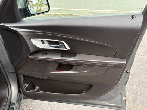 Used 2013 Chevrolet Equinox LT w/ Driver Convenience Package FWD image 26