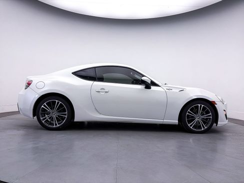 Used 2015 Scion FR-S RWD image 23