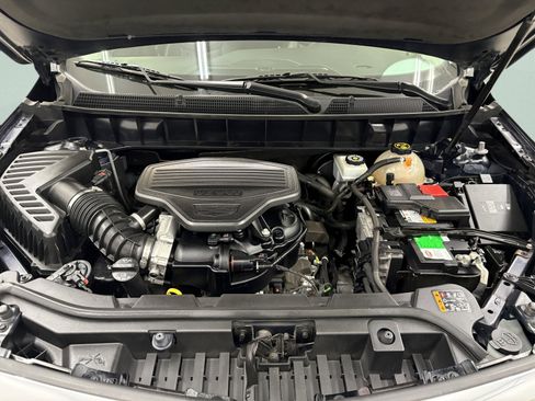 Used 2019 Cadillac XT5 Premium Luxury w/ Driver Assist Package AWD/4WD image 7