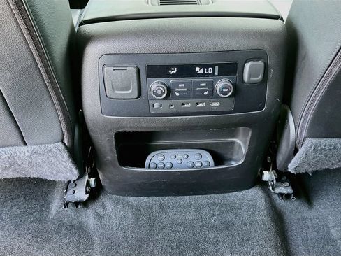 Used 2017 Chevrolet Tahoe Premier RWD image 28