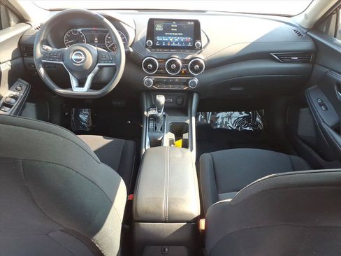 Used 2024 Nissan Sentra SV FWD image 9