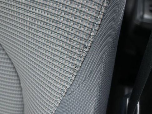 Used 2024 Toyota Highlander LE image 13