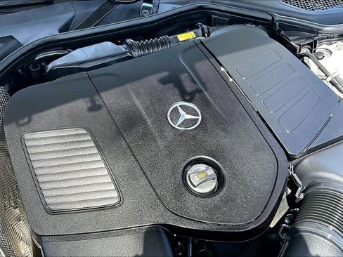 Used 2025 Mercedes-Benz E 350 4MATIC Sedan image 29