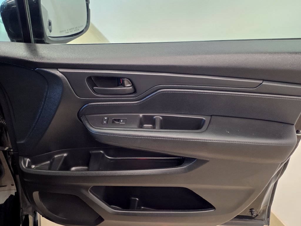 Used 2023 Honda Odyssey Sport image 14