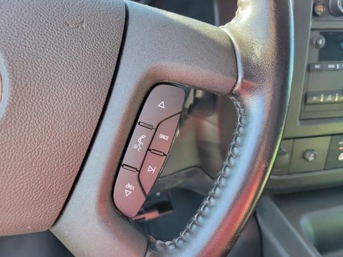 Used 2021 Chevrolet Express 3500 Base w/ Driver Convenience Package image 12