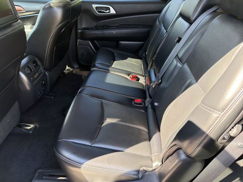 Used 2017 Nissan Pathfinder Platinum w/ Family Entertainment Package image 26